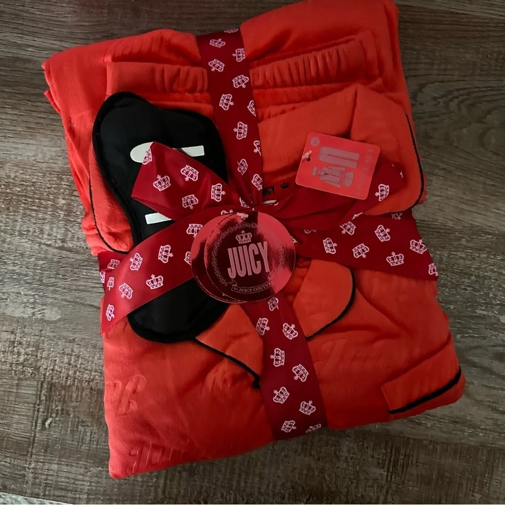 Juicy Couture Red 4PC Pajama Set